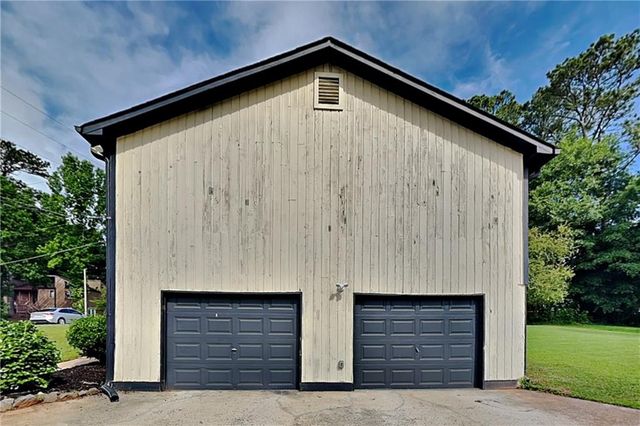 151 Castleair Drive NE, Kennesaw, GA 30144