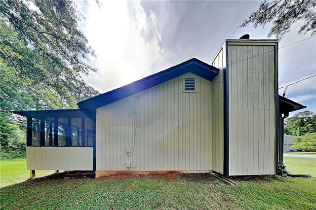 151 Castleair Drive NE, Kennesaw, GA 30144