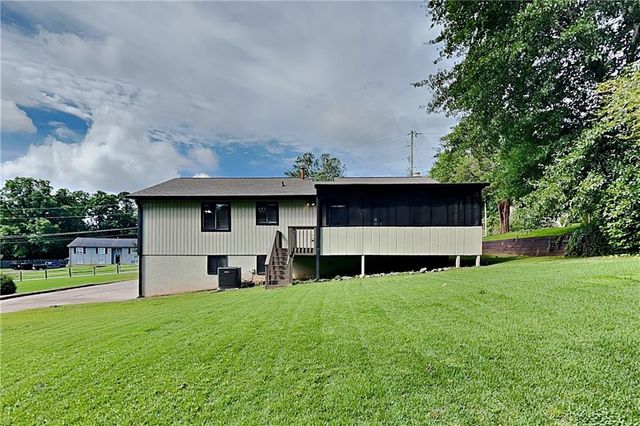 151 Castleair Drive NE, Kennesaw, GA 30144