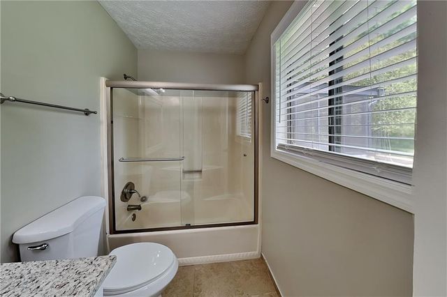 151 Castleair Drive NE, Kennesaw, GA 30144