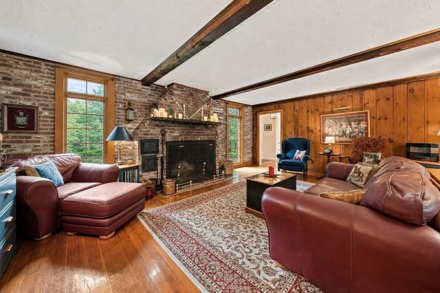 781 Ferry St, Marshfield, MA 02050