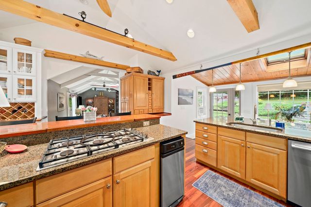 781 Ferry St, Marshfield, MA 02050