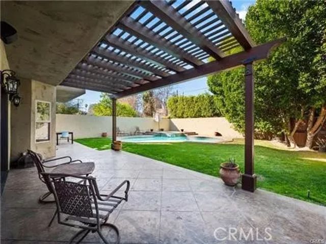 14739 Hesby, Sherman Oaks, CA 91403