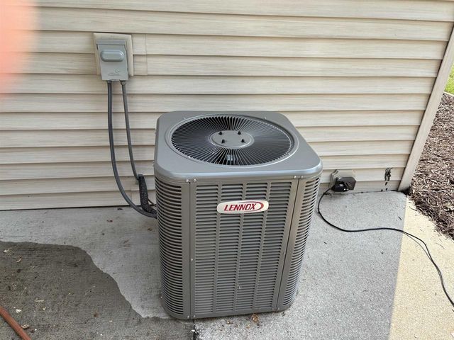 3407 N WINDWARD LANE, Appleton, WI 54911