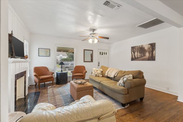 3554 Winston Road, Fort Worth, TX 76109