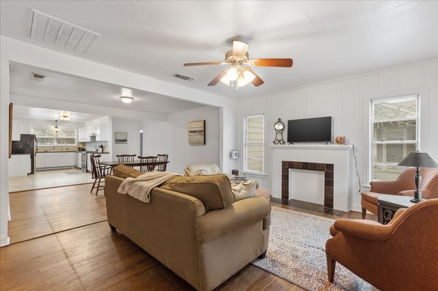 3554 Winston Road, Fort Worth, TX 76109