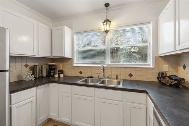 3554 Winston Road, Fort Worth, TX 76109