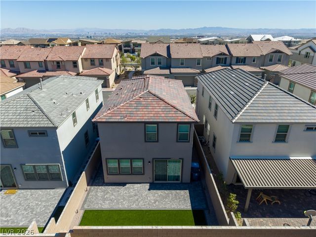 143 Silver Run Lane, Las Vegas, NV 89138