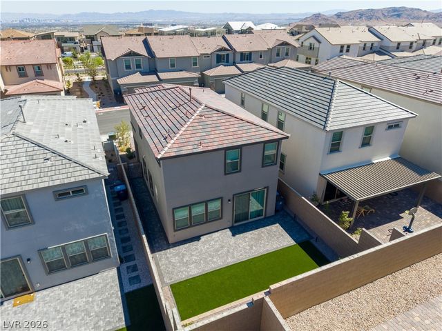 143 Silver Run Lane, Las Vegas, NV 89138