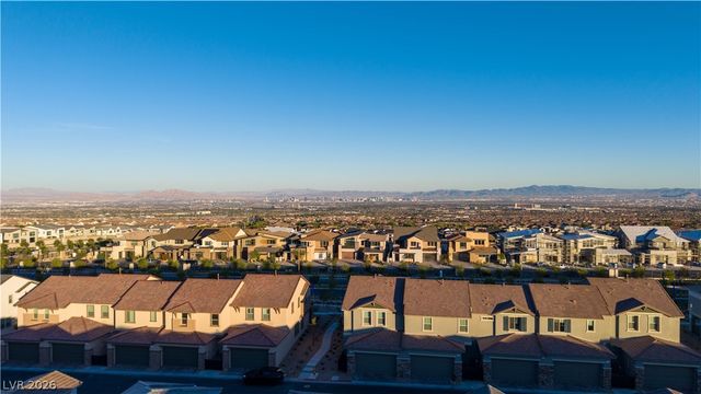 143 Silver Run Lane, Las Vegas, NV 89138