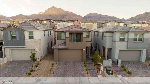 143 Silver Run Lane, Las Vegas, NV 89138
