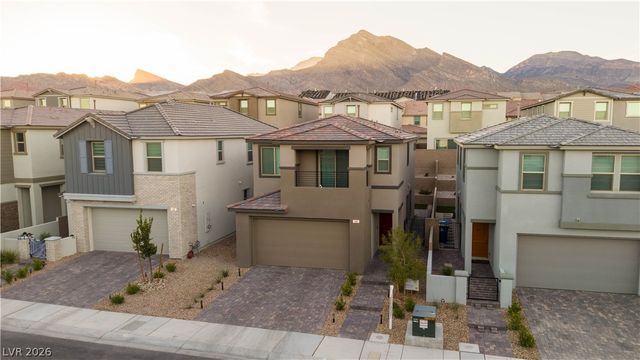 143 Silver Run Lane, Las Vegas, NV 89138