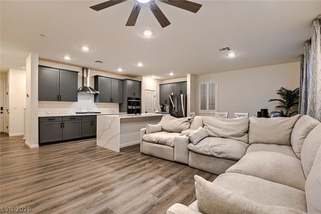 143 Silver Run Lane, Las Vegas, NV 89138