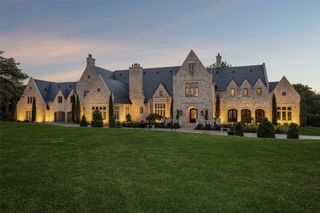2105 Bayshore Drive, Flower Mound, TX 75022