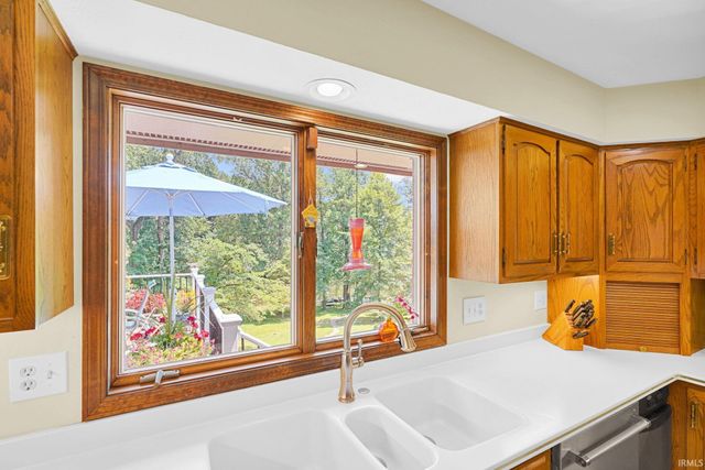 11051 Kahre Court, Evansville, IN 47710