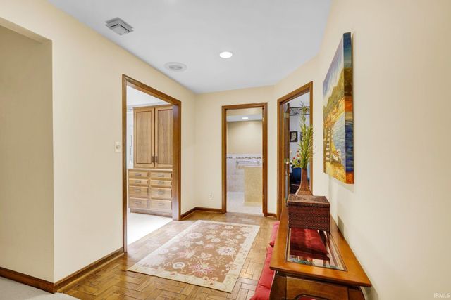11051 Kahre Court, Evansville, IN 47710