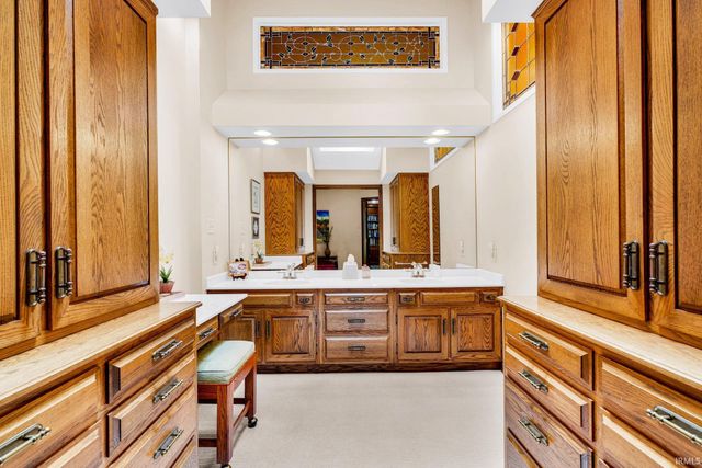 11051 Kahre Court, Evansville, IN 47710