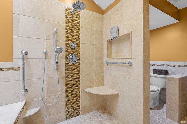 11051 Kahre Court, Evansville, IN 47710