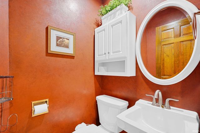 11051 Kahre Court, Evansville, IN 47710
