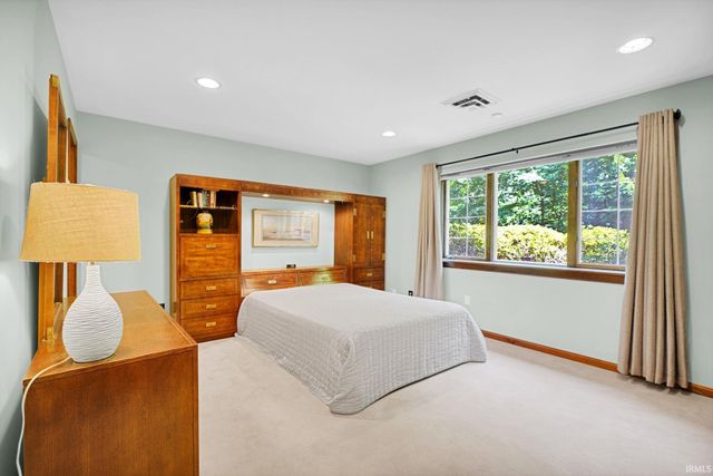 11051 Kahre Court, Evansville, IN 47710