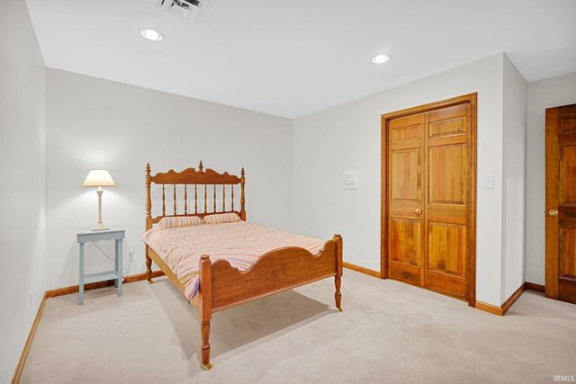 11051 Kahre Court, Evansville, IN 47710