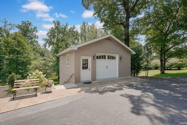 11051 Kahre Court, Evansville, IN 47710