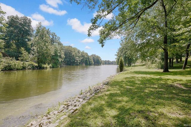 11051 Kahre Court, Evansville, IN 47710
