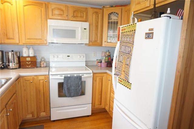 518 Maiden Lane, Greece, NY 14616