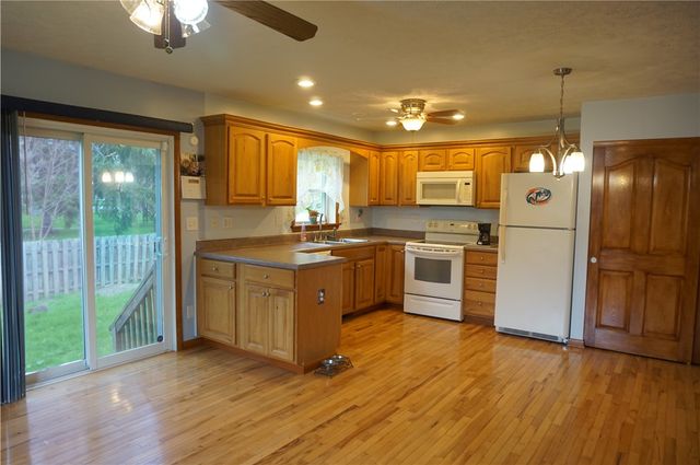 518 Maiden Lane, Greece, NY 14616
