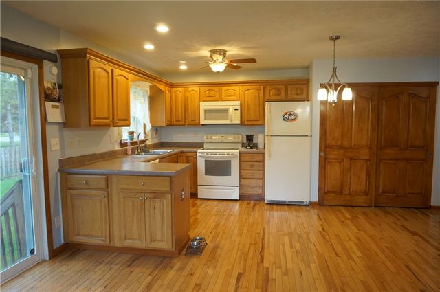 518 Maiden Lane, Greece, NY 14616