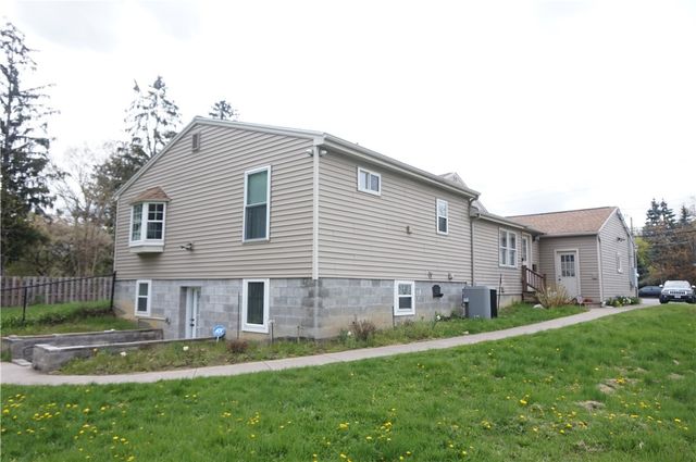 518 Maiden Lane, Greece, NY 14616