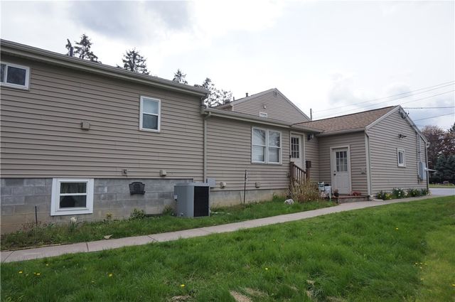 518 Maiden Lane, Greece, NY 14616