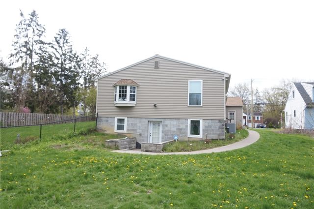 518 Maiden Lane, Greece, NY 14616
