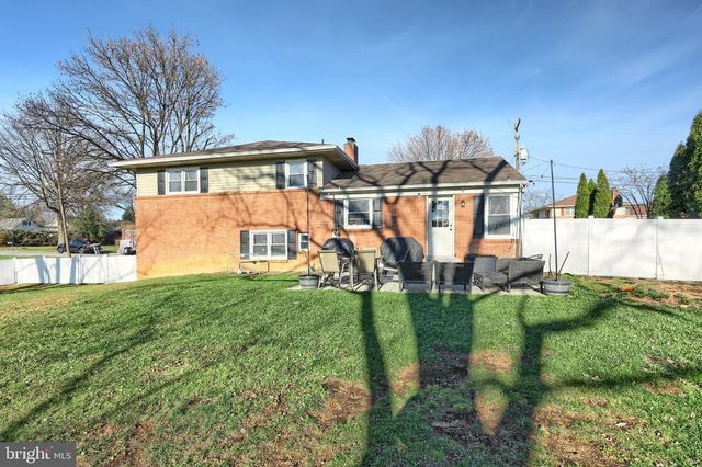 102 PINE SPRINGS BLVD, York, PA 17408