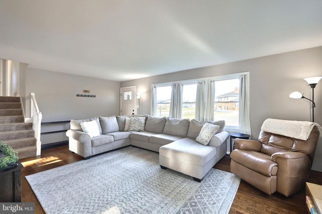 102 PINE SPRINGS BLVD, York, PA 17408