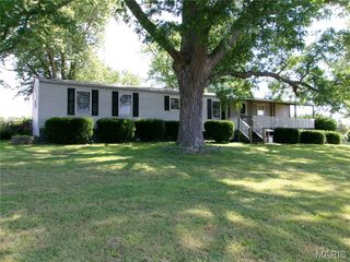 2867 Barton Road, St Clair, MO 63077
