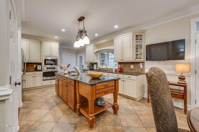 487 Barr Road, Blountville, TN 37617