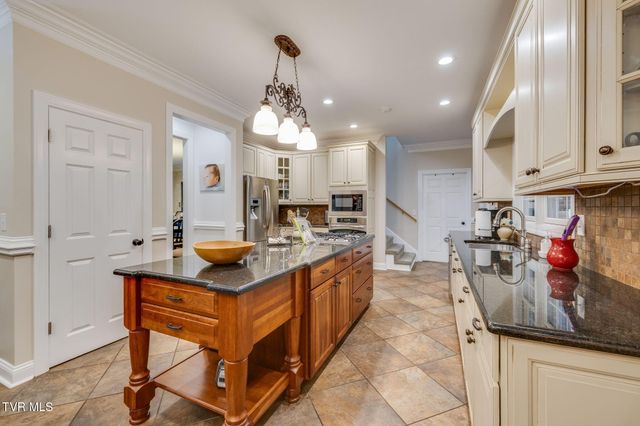 487 Barr Road, Blountville, TN 37617