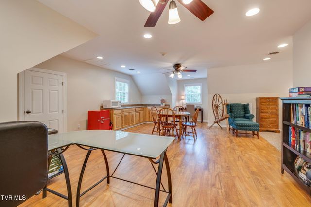487 Barr Road, Blountville, TN 37617