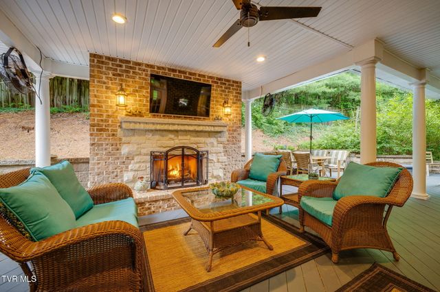 487 Barr Road, Blountville, TN 37617