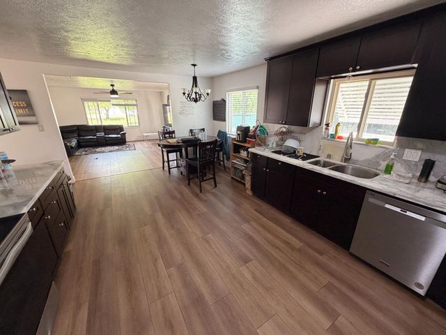 7818 Jacinto Rd, Elk Grove, CA 95758