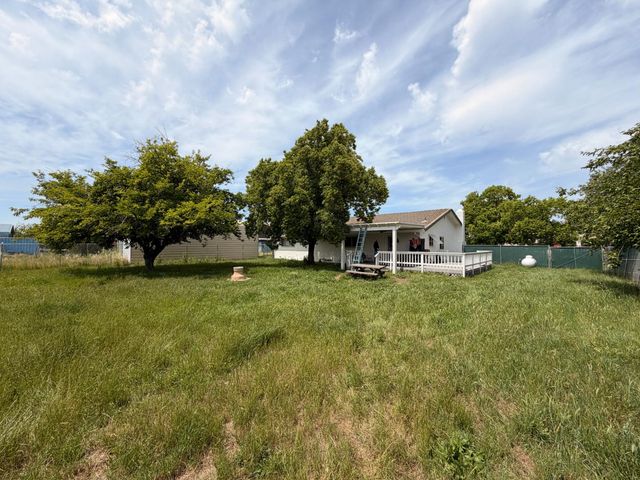 7818 Jacinto Rd, Elk Grove, CA 95758