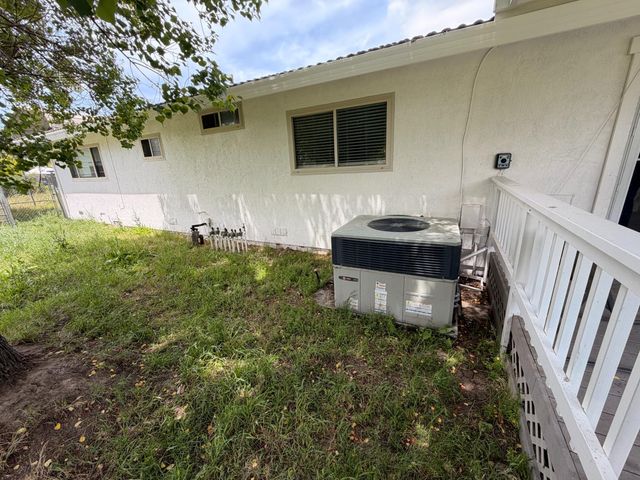 7818 Jacinto Rd, Elk Grove, CA 95758