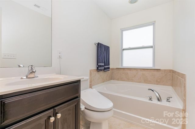 7325 Dulnian Way, Charlotte, NC 28278