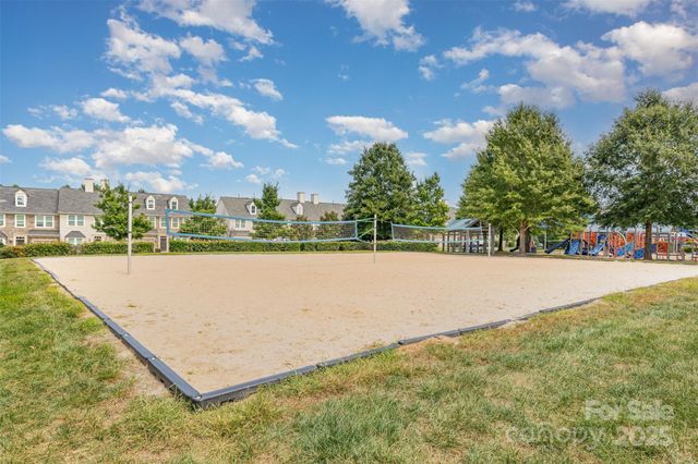 7325 Dulnian Way, Charlotte, NC 28278