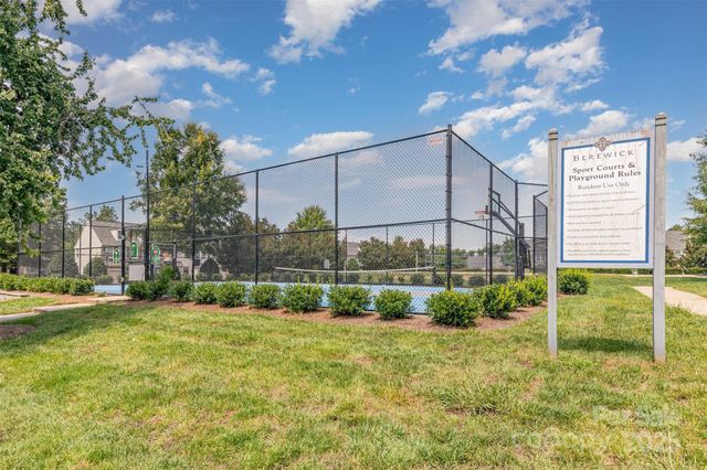 7325 Dulnian Way, Charlotte, NC 28278