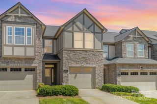 7325 Dulnian Way, Charlotte, NC 28278