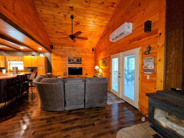 150 Trail Tree Drive, Blairsville, GA 30512