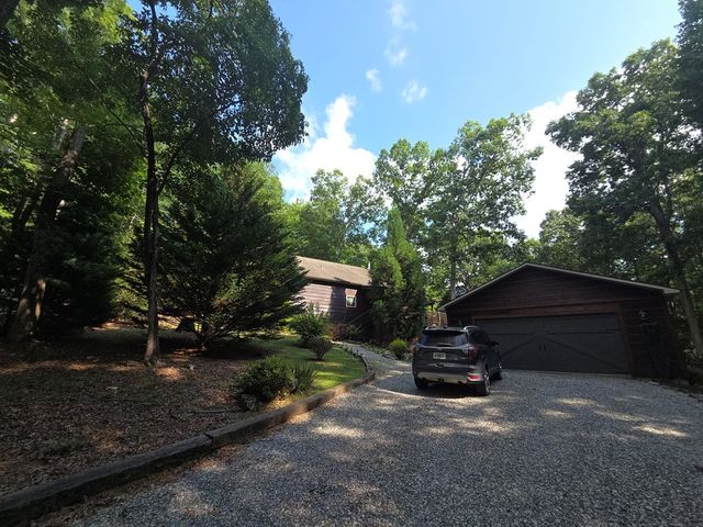 150 Trail Tree Drive, Blairsville, GA 30512