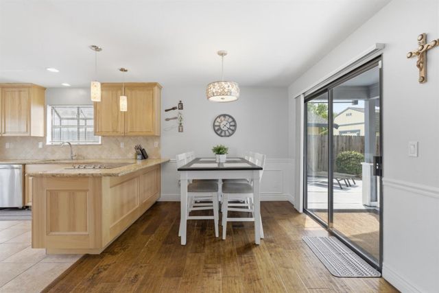 641 Lyndhurst Ave, Roseville, CA 95678